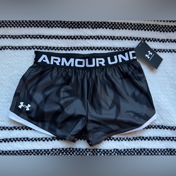 Under Armour lot. Girl’s Youth Medium. NWT. - Picture 3 of 4